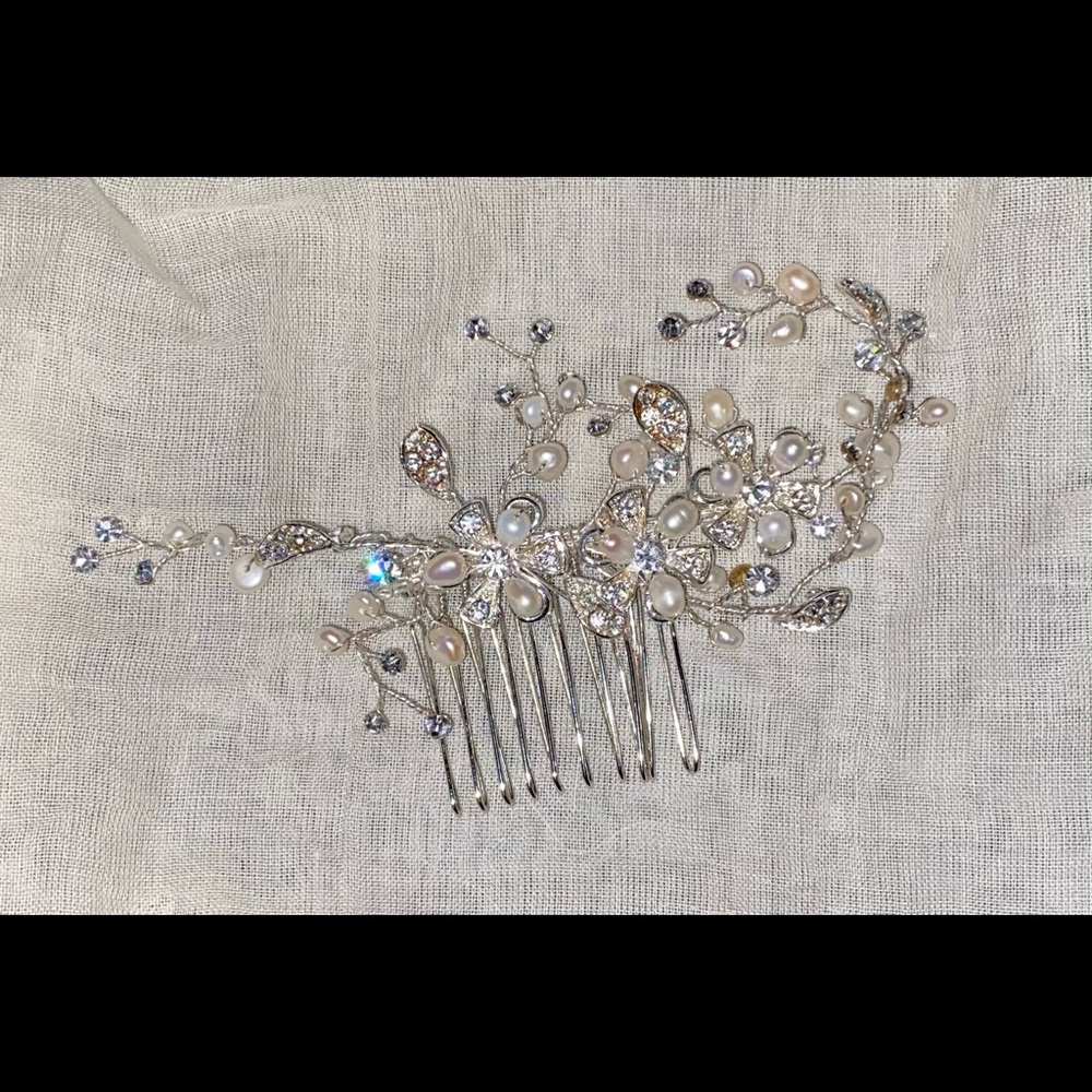 Wedding hairpiece
